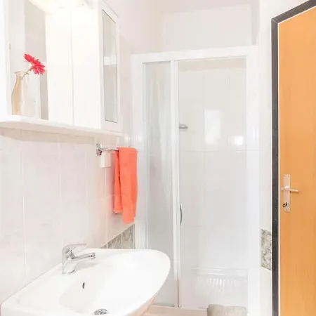 One-bedroom * 波雷奇